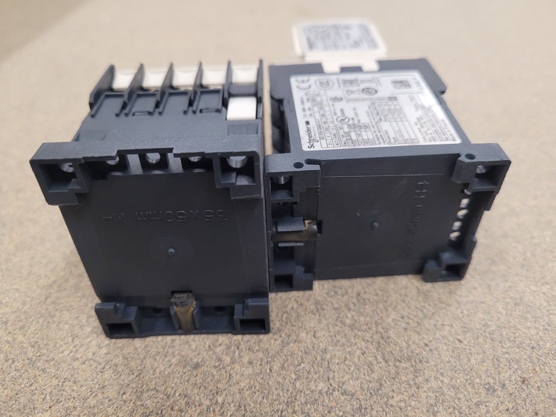 Interruttori: Schneider Electronic Schütz / LC1K06 10P7 – Usato da Vitznau venduto da Night-Fire