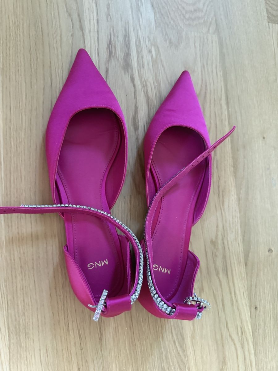 Scarpe da donna: Mango Pink Satin Heels with Rhinestone Straps, Size 37 – Usato da Adliswil venduto da dai_yr5z 1