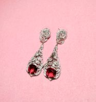 Boucles d'oreilles pendantes Rose rouge
