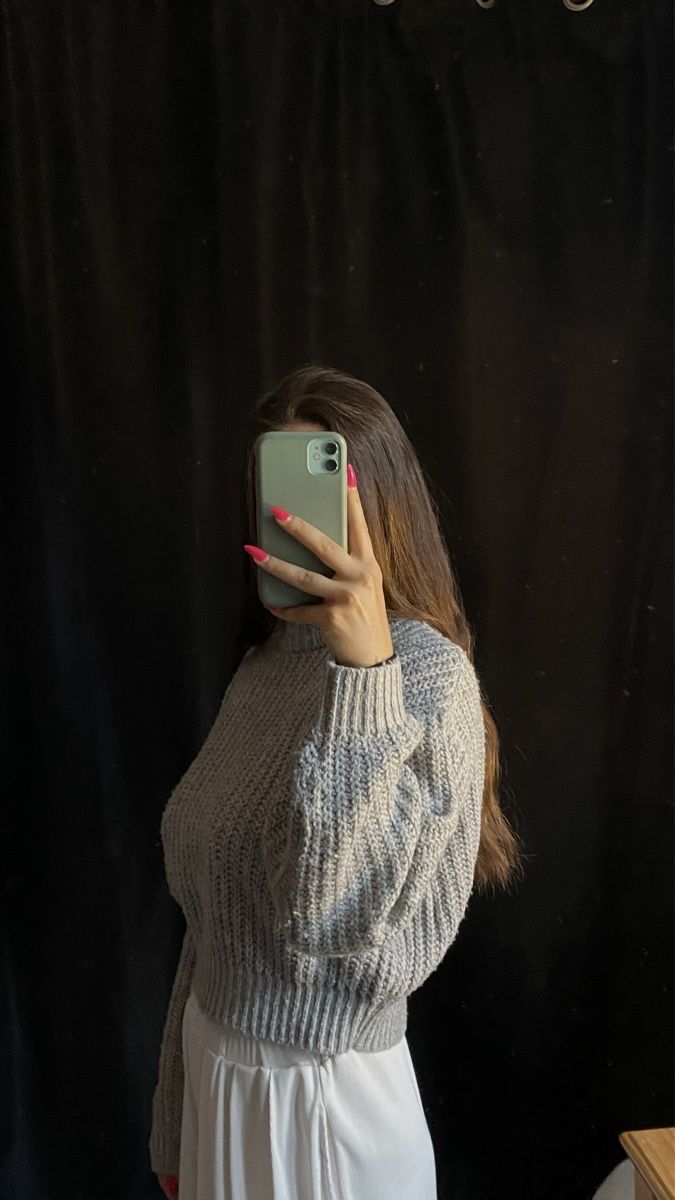 H&M Pullover & Sweatshirts: grey cropped turtleneck sweater – Gebraucht aus Fribourg von jen_6vlt 2