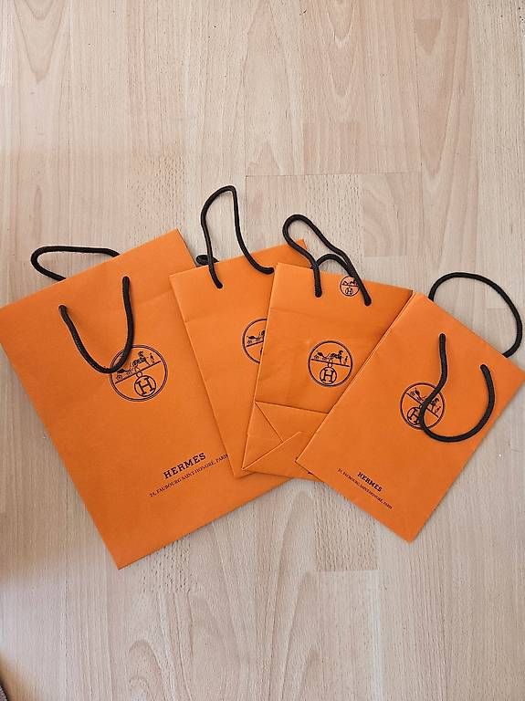Borse: Hermès Papiertaschen Set  original, verschiedene Grössen – Usato da Zürich venduto da Elena231 3