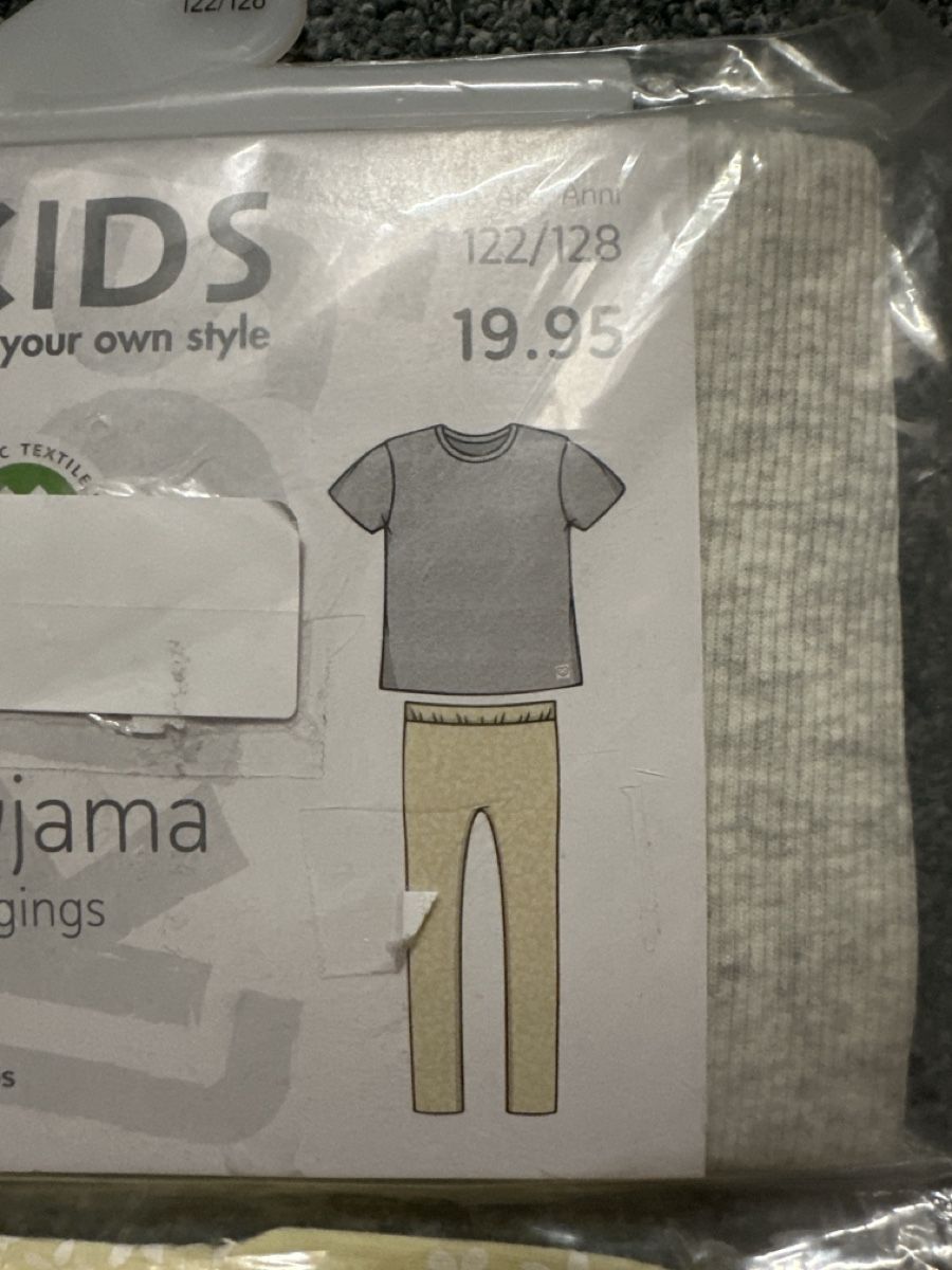 Migros Pyjamas: Pyjama neu  – Neuf avec emballage d'origine à Baltschieder par YmroBe 1