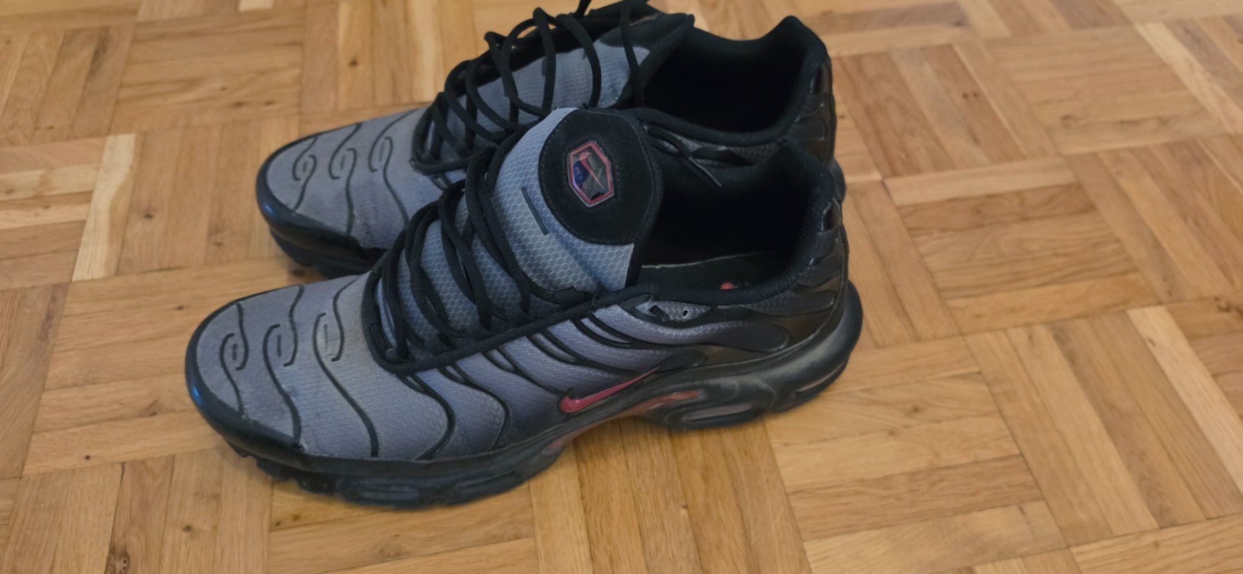 Nike Herrenschuhe: nike tn 47 – Gebraucht aus Lausanne von Ari-92