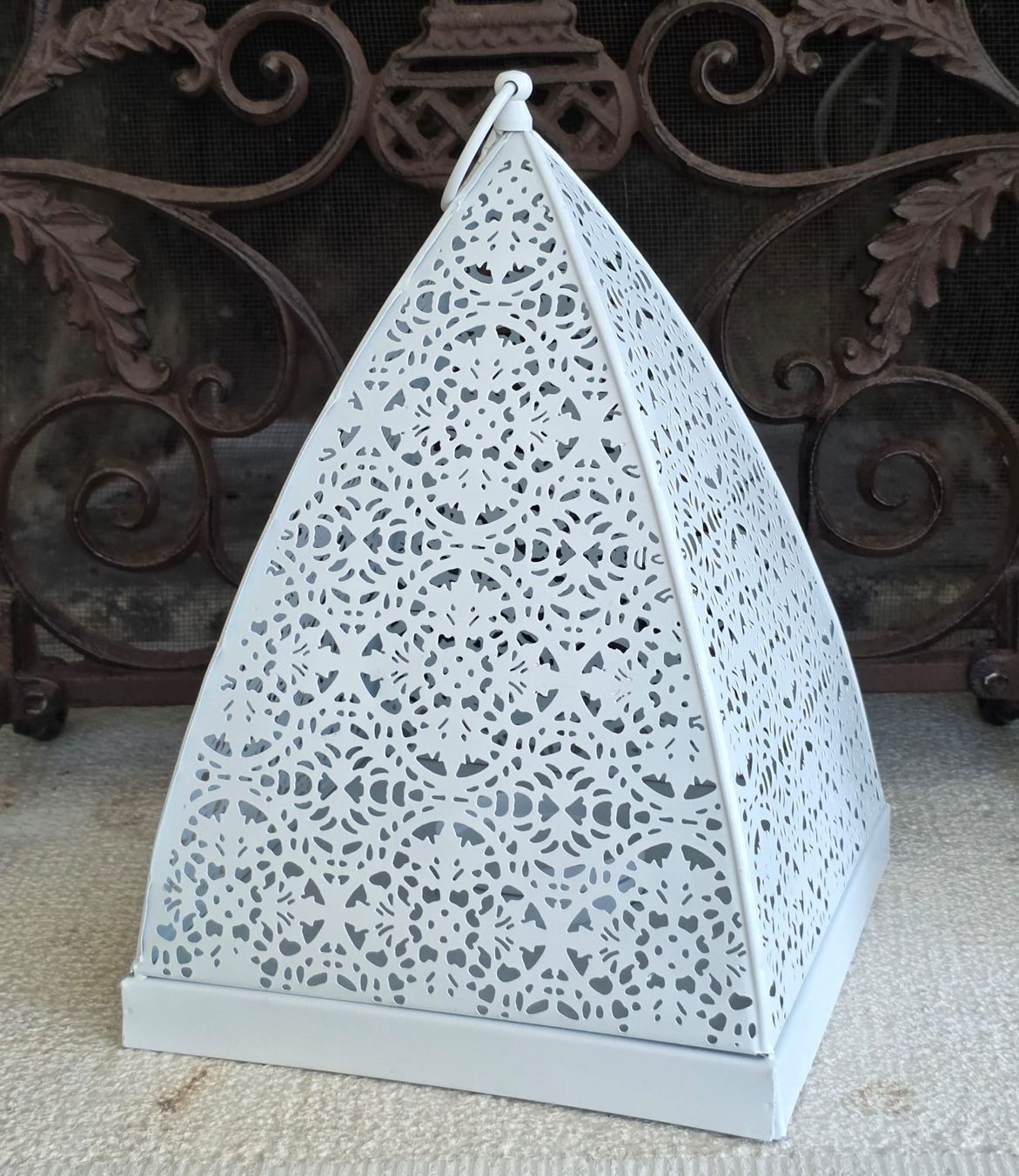 Lanterne: Laterne Weiss Pyramidenform, Metall  – Usato da Rheinsulz venduto da Dred