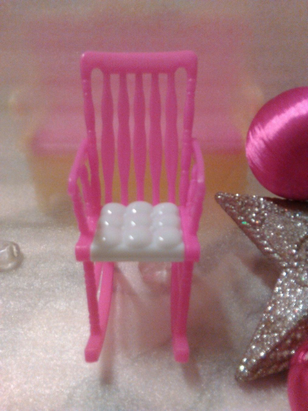Playmobil Giocattoli: barbie sthul...weiss und roserot – Nuovo (secondo la descrizione) da Basel venduto da bijoutrie_4 9