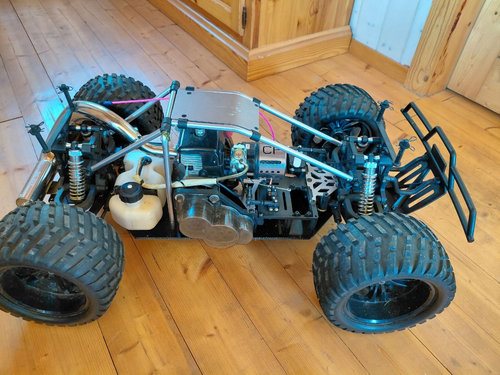 Modellismo RC: RC 1/5 2 Takt Car – Usato da Sax venduto da Ueli1995 4