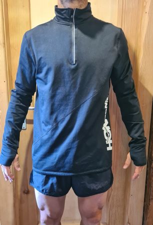 Tee-shirt manches longues, type polaire, taille M