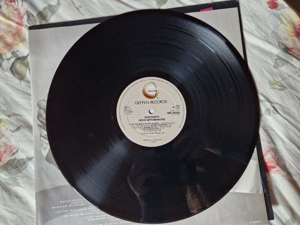 Dischi in vinile: Aerosmith – Done With Mirrors – Usato da Brittnau venduto da Zibu 4