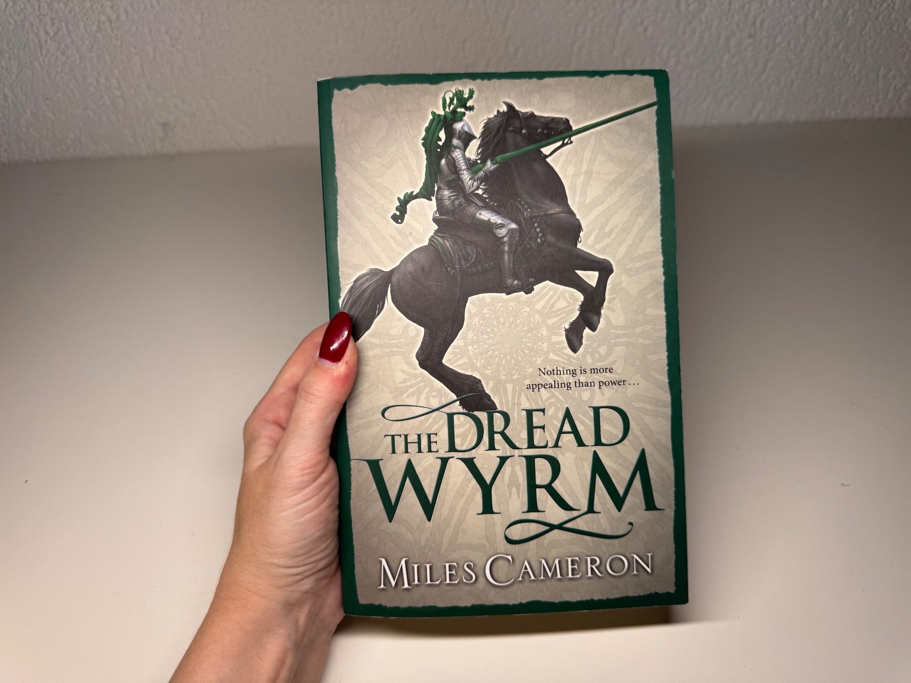Libri: NOVEL: Miles Cameron, The Dread Wyrm – Usato da Grosswangen venduto da English_books