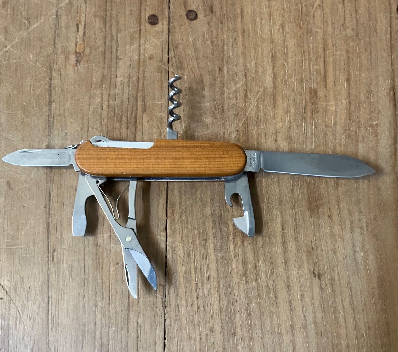 Victorinox Coltelli tascabile: FC BASEL SCHWEIZER MEISTER 2016 - MESSER VICTORINOX – Nuovo (secondo la descrizione) da Basel venduto da lagavulin02 2