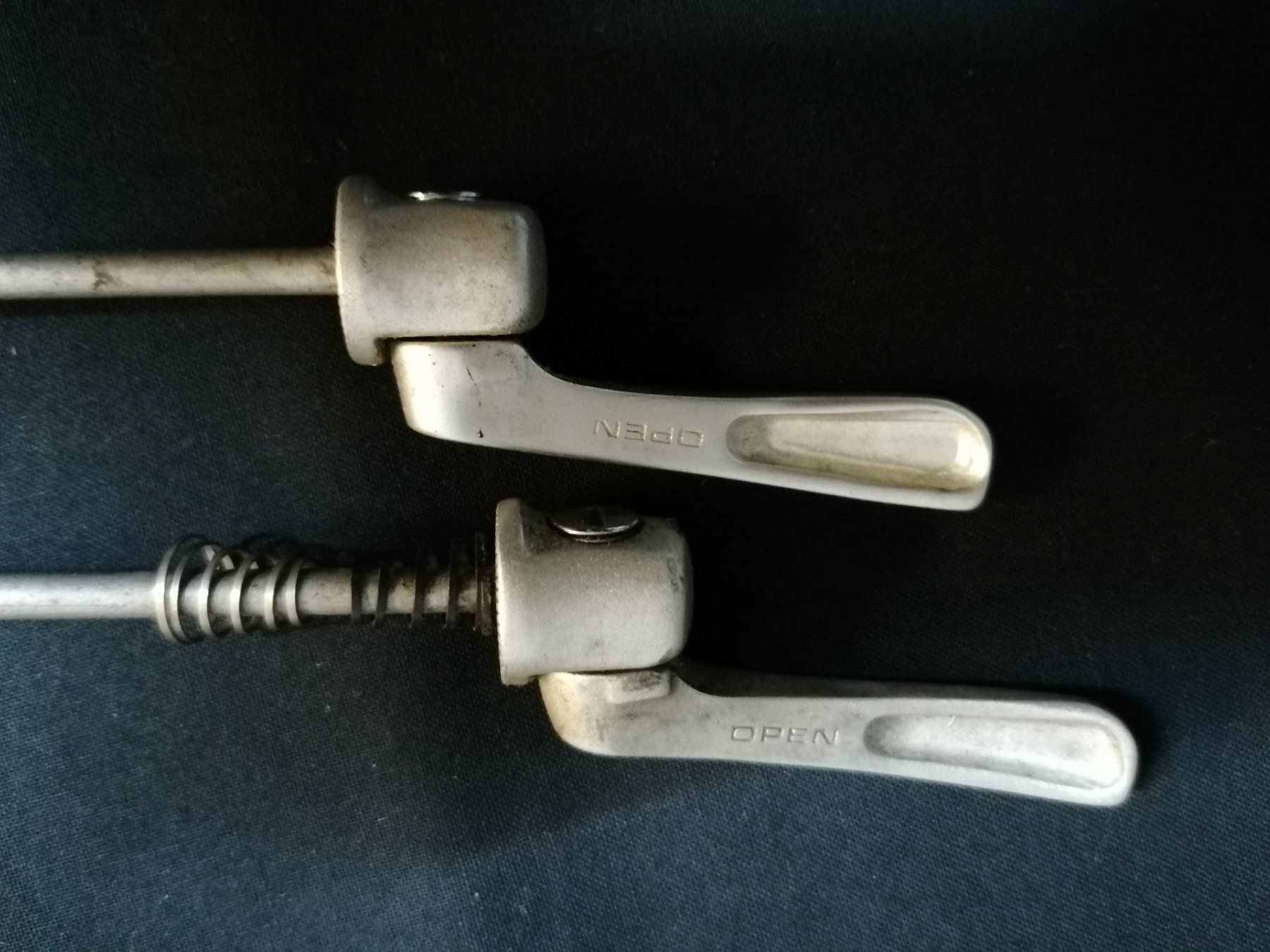 Shimano Ersatzteile: XT Schnellspannsatz – Gebraucht aus Lausanne von Frankenstein 1