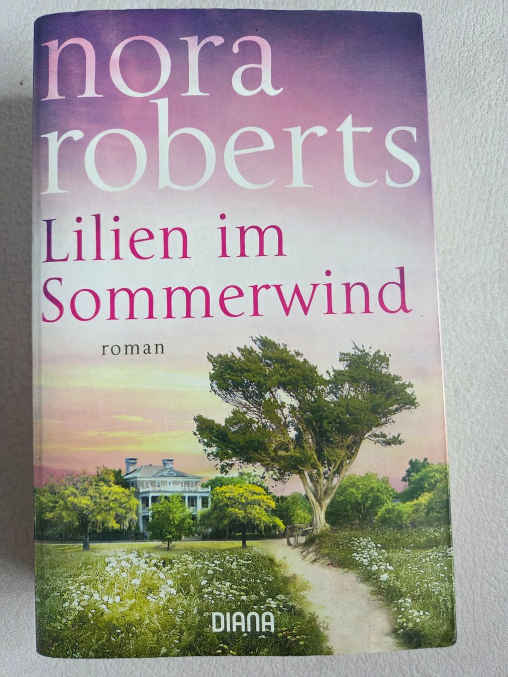 Libri: Nora Roberts - Lilien im Sommerwind – Usato da Bergdietikon venduto da Tanne_10