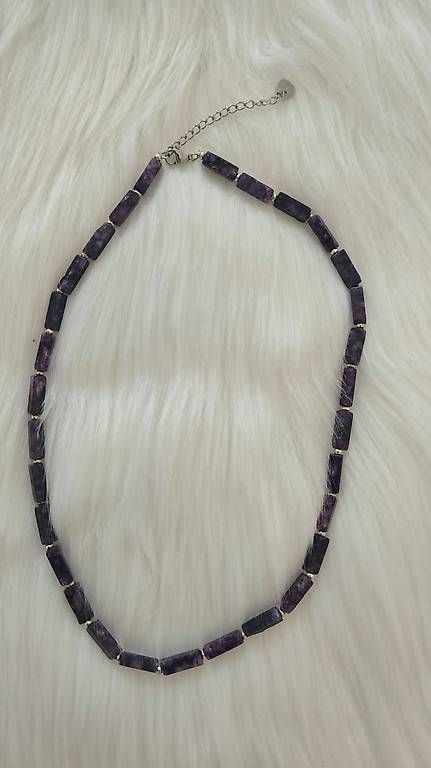 Catenine: Collier améthyste rectangulaire – Usato da Cheseaux-Lausanne venduto da Ana_Gandarinho