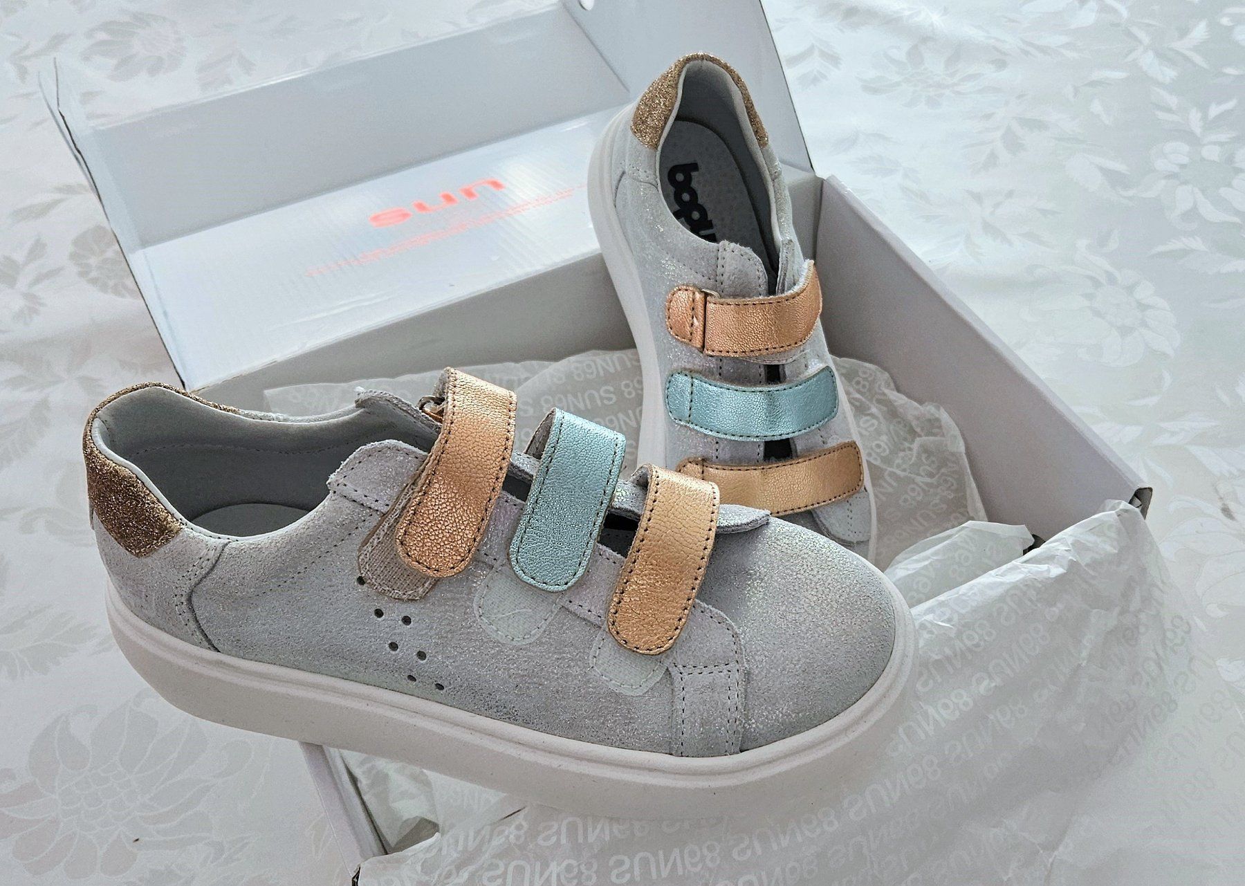 Scarpe per ragazzi: Sneakers  enfants CUIR Neuf – Nuovo e nell'imballaggio originale da Bex venduto da Villy_Wolf 2