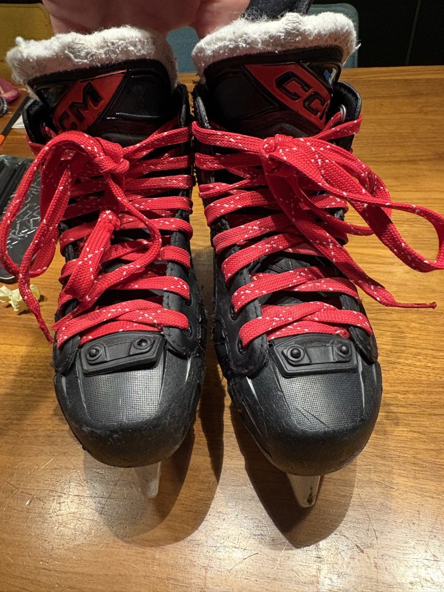 Ccm Pattini da ghiaccio: Eishockey Schlittschuhe CCM – Usato da Luzern venduto da soleropm 1