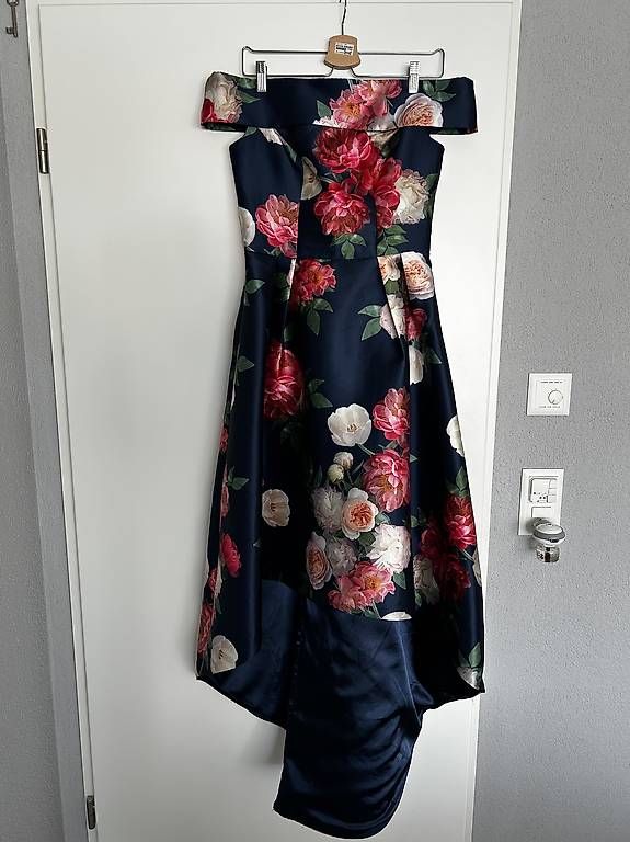 Kleider: Abendkleid Chi Chi London – Gebraucht aus Oberbüren von Hilux12