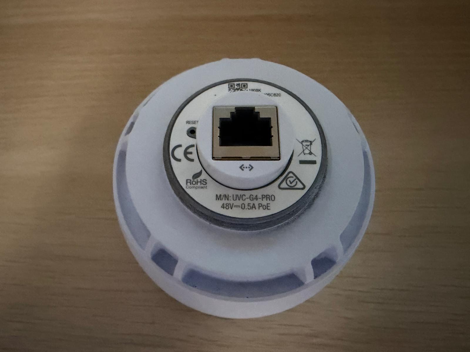 Videocamere: Caméra IP Wi-Fi Ubiquiti UVC-G4-Pro avec support – Usato da Biel/Bienne venduto da van_halen25 1