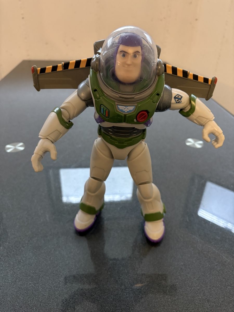 Jouets: Buzz-Lightyear-Figur  – D'occasion à Sarmenstorf par jan89