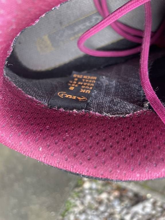 Scarpe da donna: Wanderschuhe Gr. 39.5 AKU – Usato da Birsfelden venduto da severinio 3