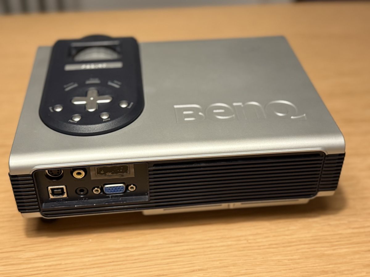 BenQ Proiettori: BenQ PB2140 Projektor, Top Zustand ! – Usato da Uitikon-Waldegg venduto da Rps 3