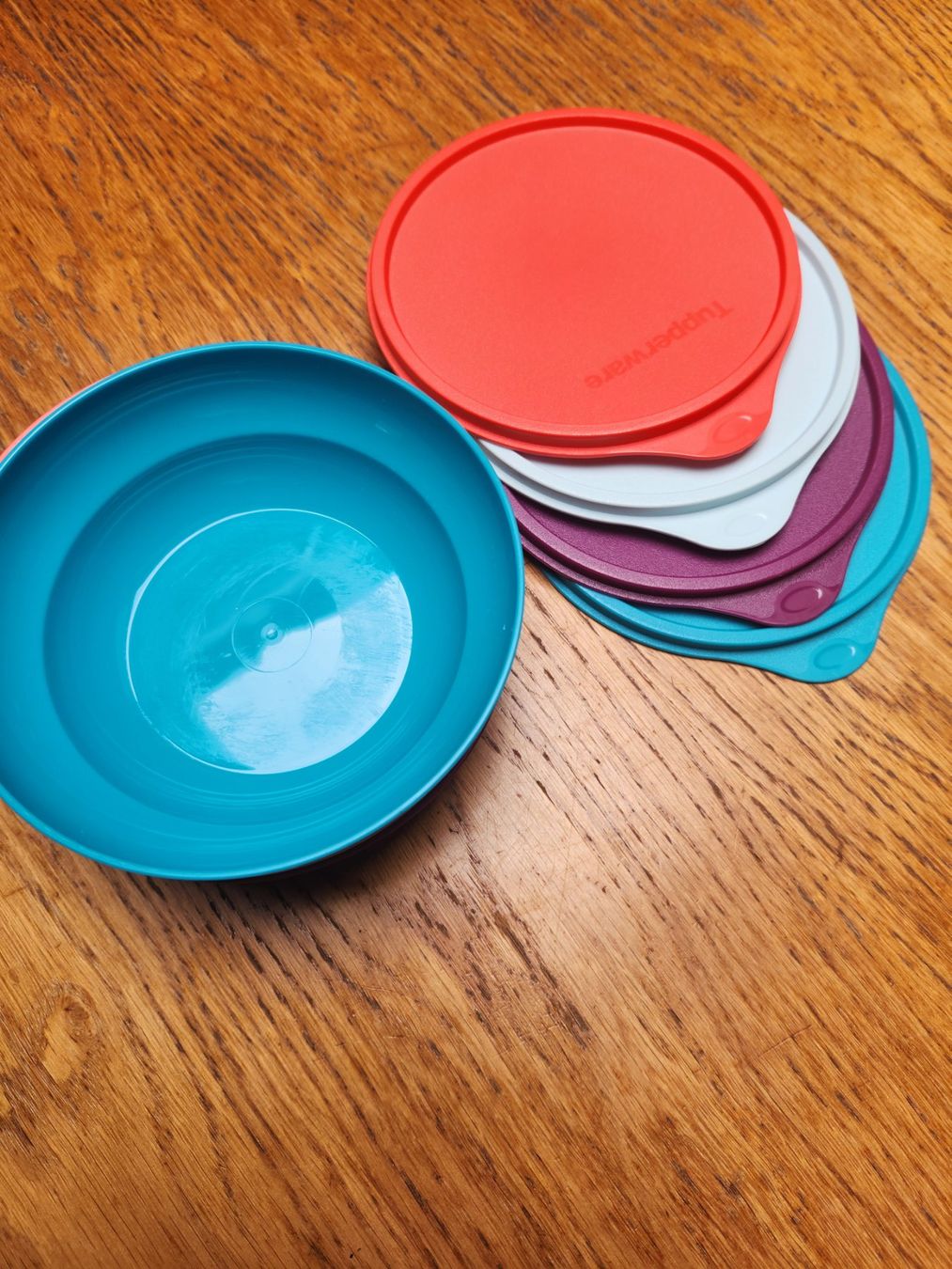 Tupperware Behälter & Ähnliches: Tupperware 4 praktische Behälter ca. 400ml – Gebraucht aus Gstaad von Kuhstall-2026 4