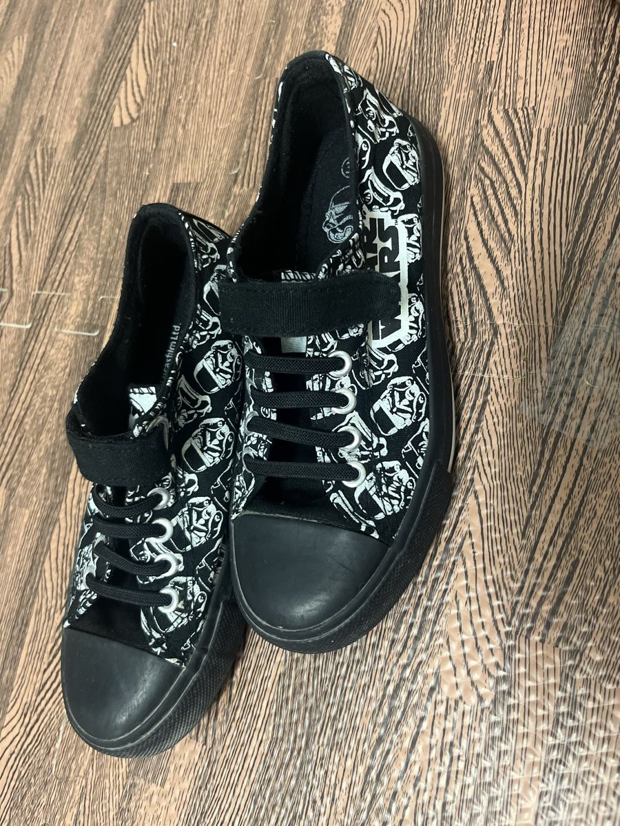 H&M Schuhe für Jungen: Sneakers Gr. 33 – Neu (gemäss Beschreibung) aus Frauenfeld von Ka.ia