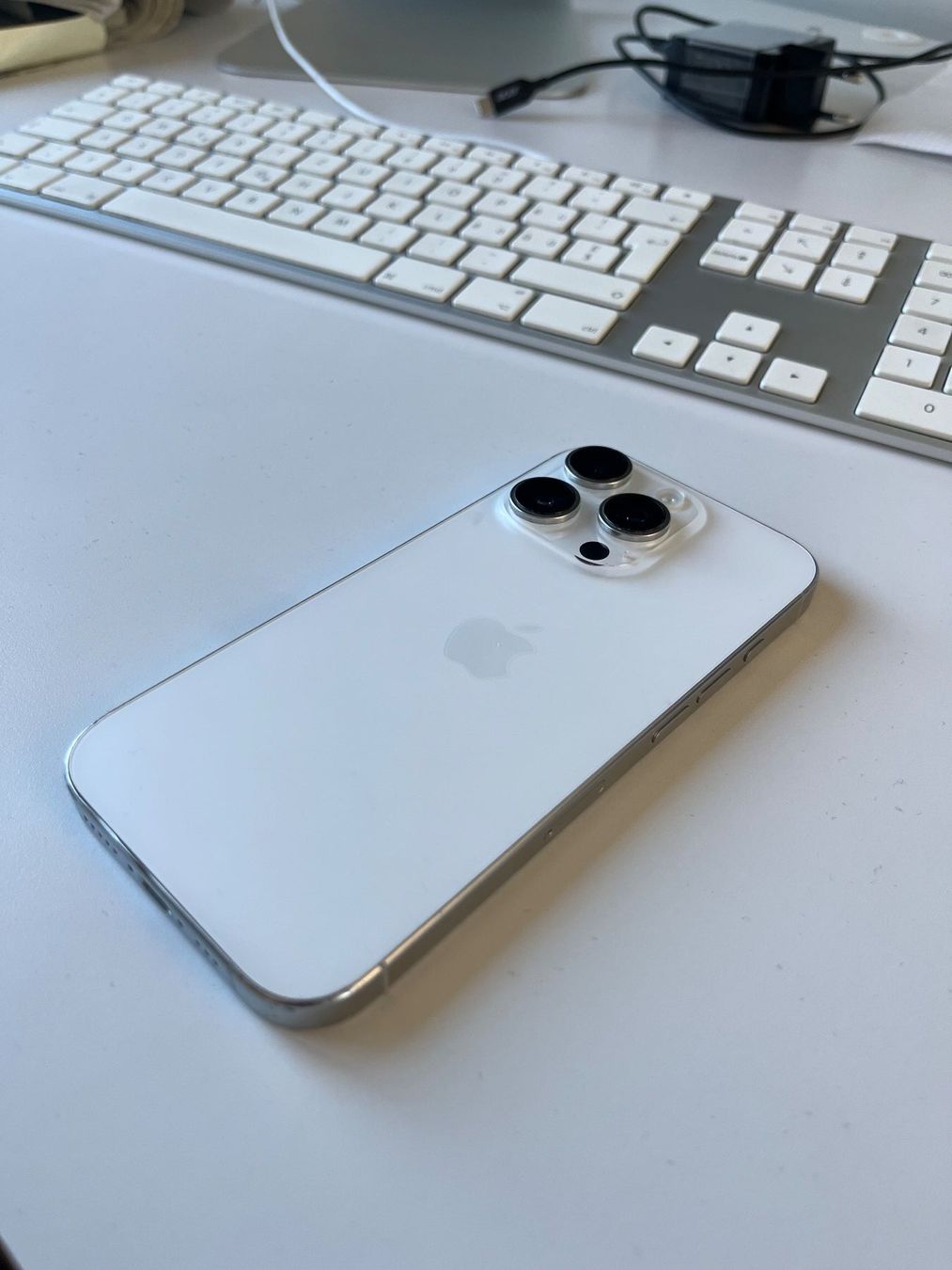 Apple Handys / Smartphones: iPhone 16 Pro Display beschädigt – Gebraucht aus Bern von nic_n8sb 1