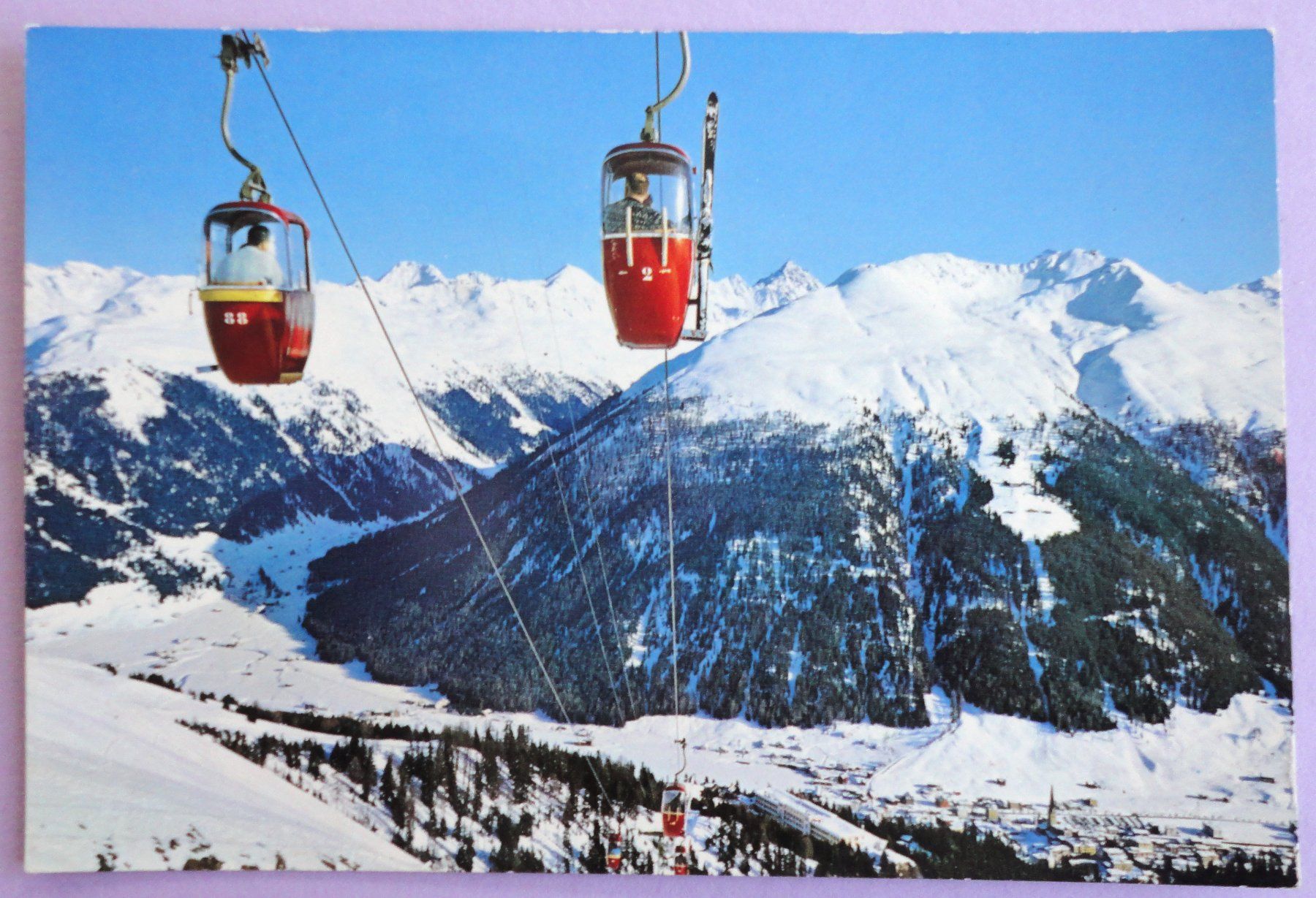 Cartoline postali: Davos mit Gondelbahn Schatzalp-Strelapass – Usato da Fétigny venduto da Billy2miny