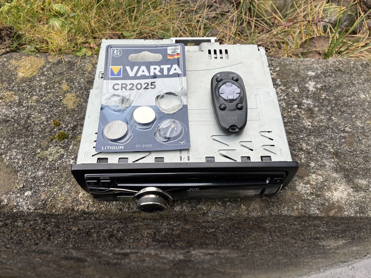 JVC Radio: JVC Auto Radio – Usato da Emmenbrücke venduto da nne_hm9j 3