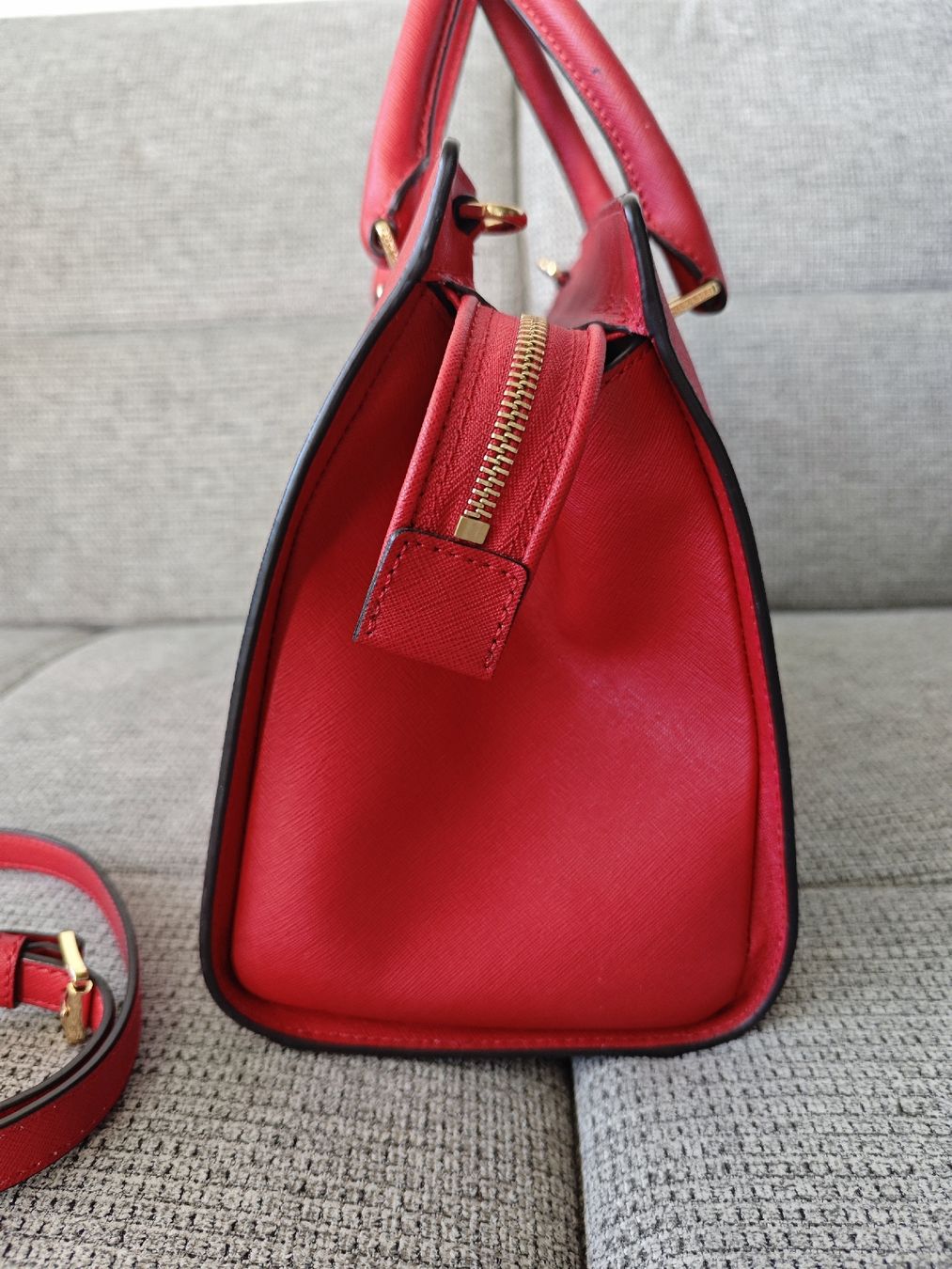 Michael Kors Borse da donna: Michael Kors Shoulder Bag Red 🍒 – Usato da Zürich venduto da alu_dzr7 4