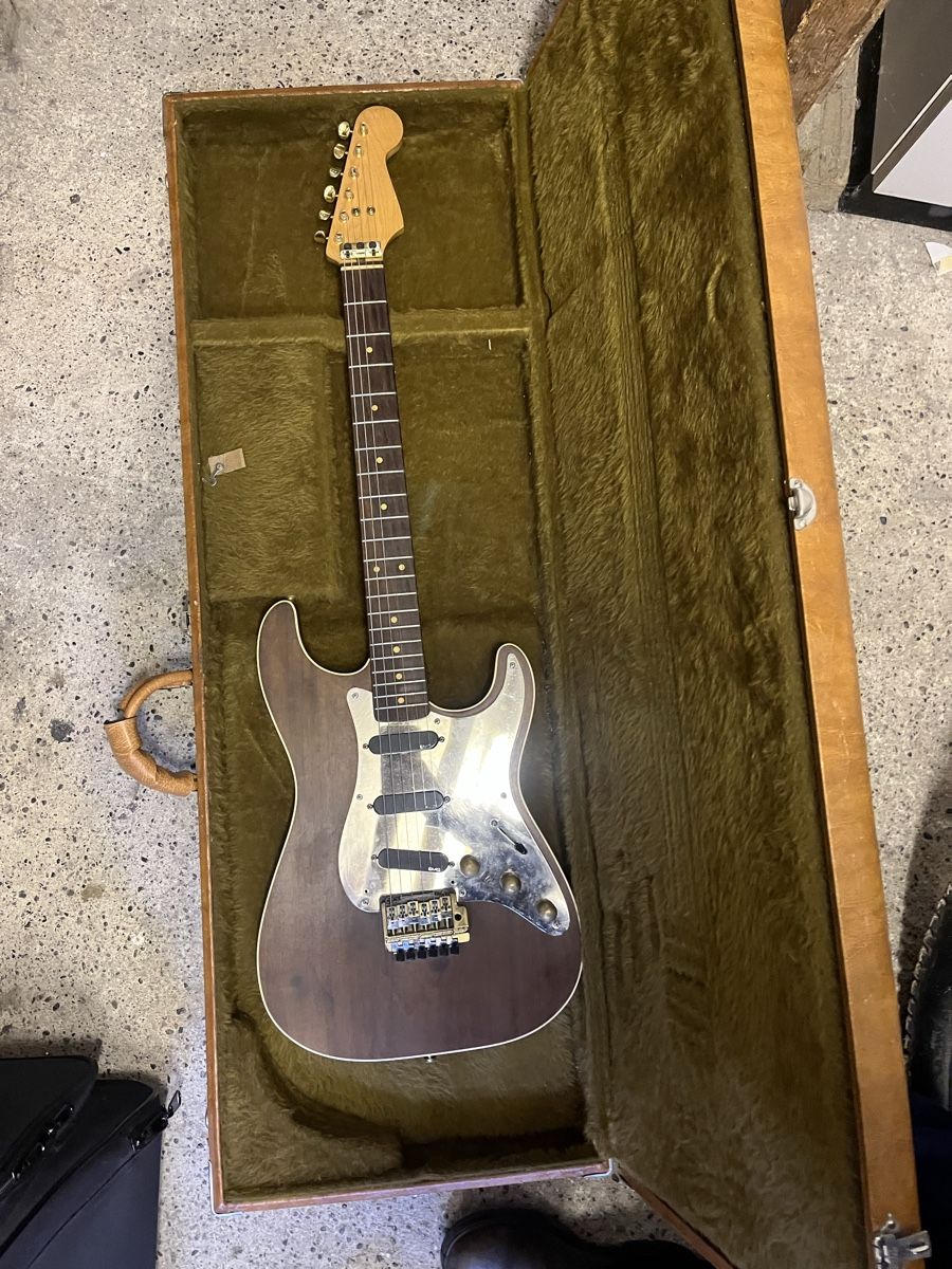 Strumenti musicali: Custom Shecter 80er Jahre – Usato da Zürich venduto da jos_q8hp 3