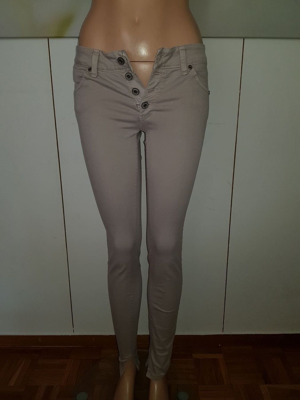 Please Jeans Jeans: PLEASE Jeans P90 taille / Grosse XS – Usato da Cossonay-ville venduto da Super-Price-Quality