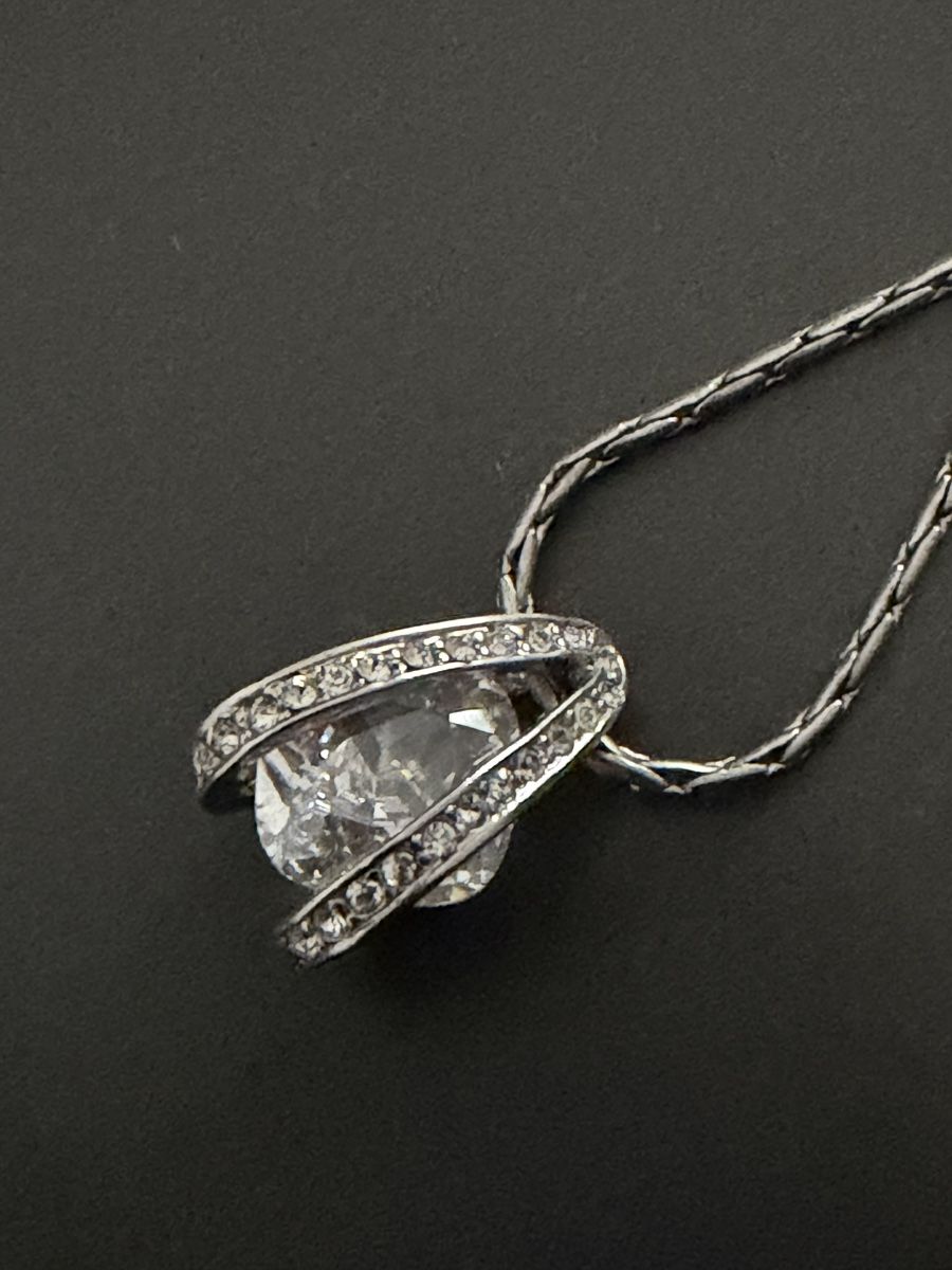 Catenine: Halskette mit Zirkonia – Usato da Luzern venduto da Pool33 3