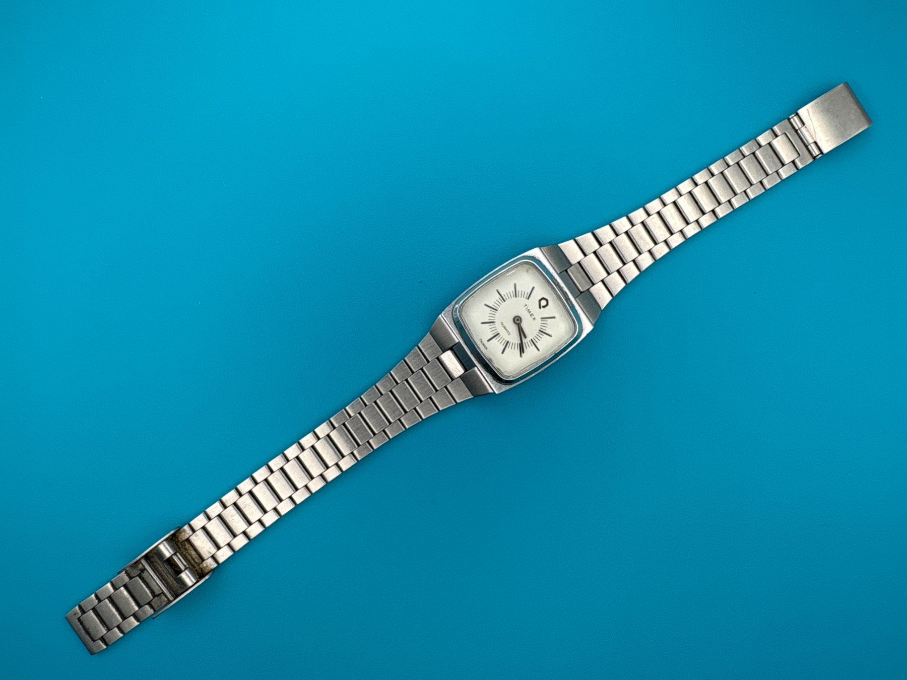 Timex Montres: Klassische, schlichte Vintage Timex Quarzuhr – D'occasion à Elgg par Jo_Naj 2