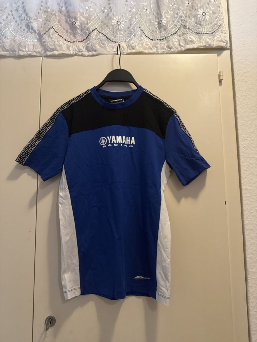 T-shirt: T-shirt Yamaha  – Nuovo (secondo la descrizione) da Châtelaine venduto da ant_6rpw