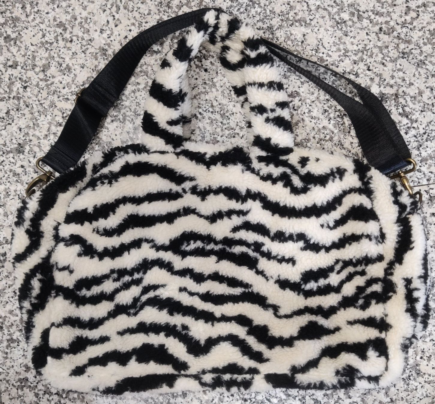 Borse da donna: WOUF Weekender mit Zebramuster (Recycletes Material) – Nuovo (secondo la descrizione) da Zürich venduto da dal_64sr 1