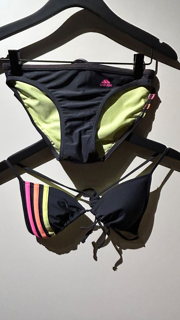Adidas Badekleider & Bikinis: NEU Triangel Bikini Adidas, gr.34 – Neu (gemäss Beschreibung) aus Münchenstein von einElement 1