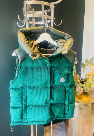 Neuwertiges Moncler Daunen-Gilet Grösse 1 Top Zustand!