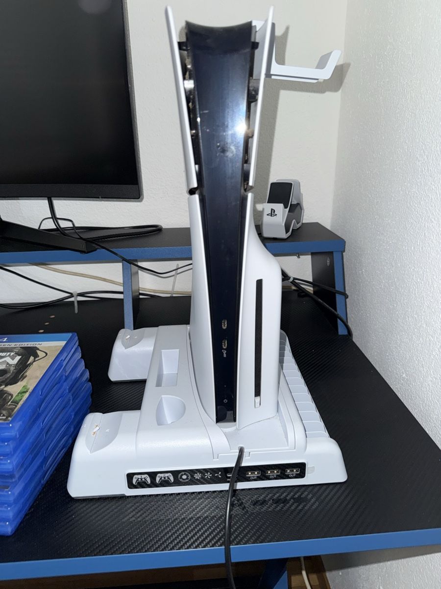 Sony Console: PS5 + giochi – Usato da Cadenazzo venduto da cas_9xxz 2