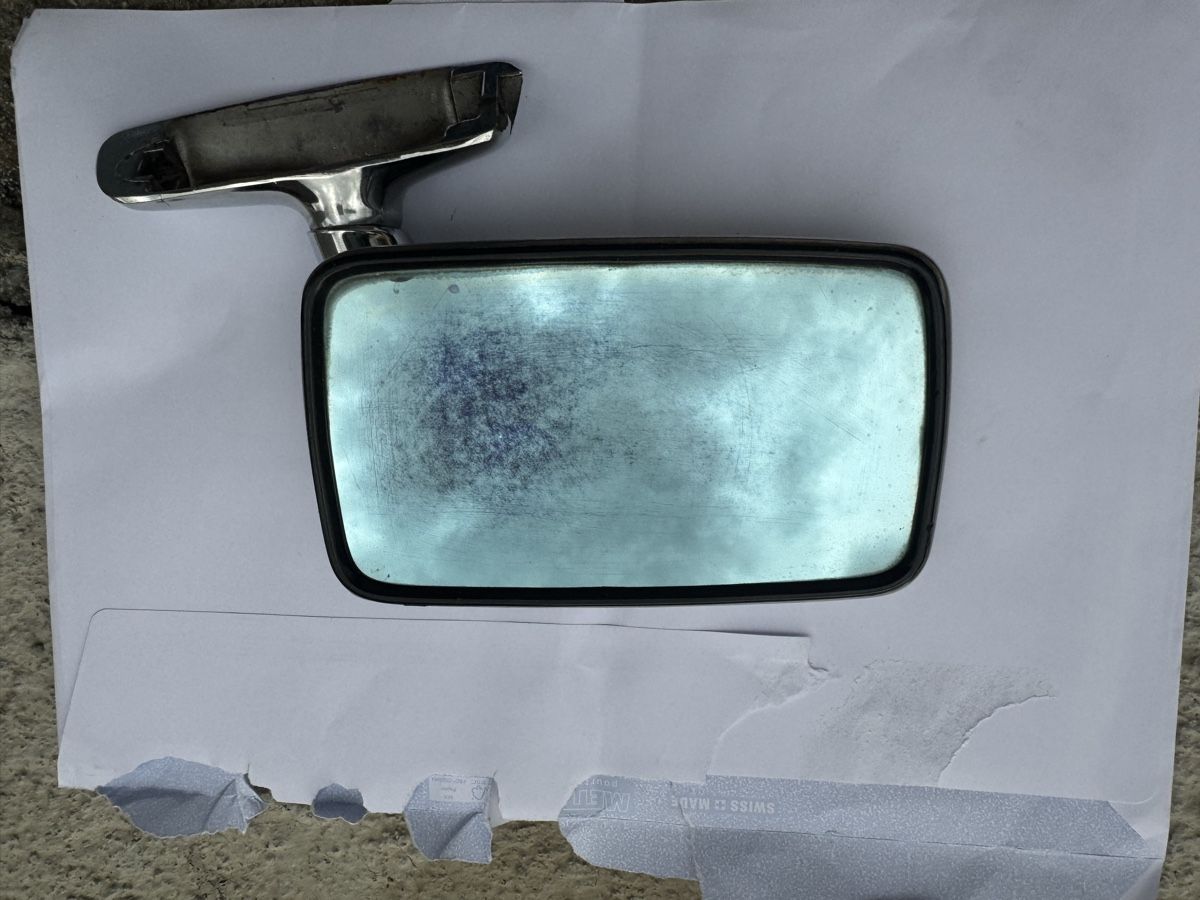 BMW Tutti pezzi di ricambio auto: Rétroviseur gauche. Bmw 2002. – Usato da St-Séverin venduto da amin06 1
