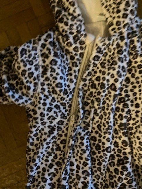 Completi: Winteroverall Anzug Grösse 62 Leopardstil – Usato da Emmen venduto da Aribini 1