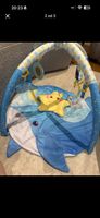 Tapis d'éveil bébé motif baleine avec arche et jouets