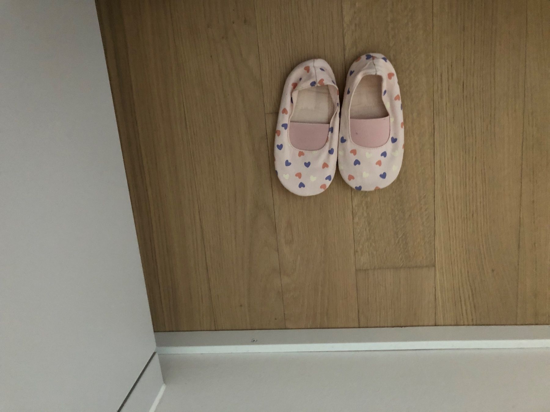 Schuhe für Jungen: Kinderhausschuhe oder Kindergymnastikschuhe – Gebraucht aus Zürich von joa_xg9v