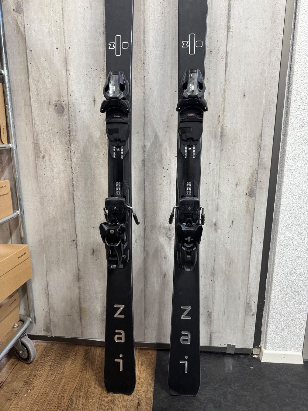Zai Sci: ZAI Disruptor Black 170 cm inkl. Systembindung – Usato da Sursee venduto da rap_6ztg 2