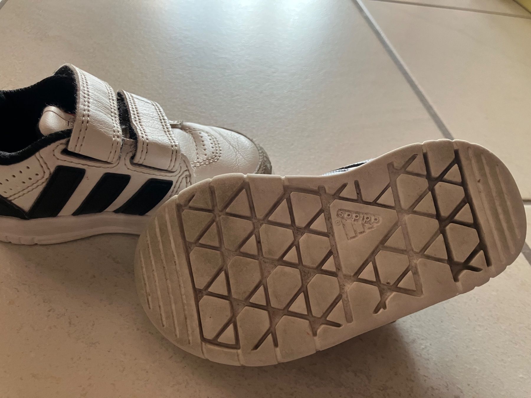 Adidas Schuhe für Jungen: Adidas Schuh Gr. 20 – Gebraucht aus Chur von steffeli04 2