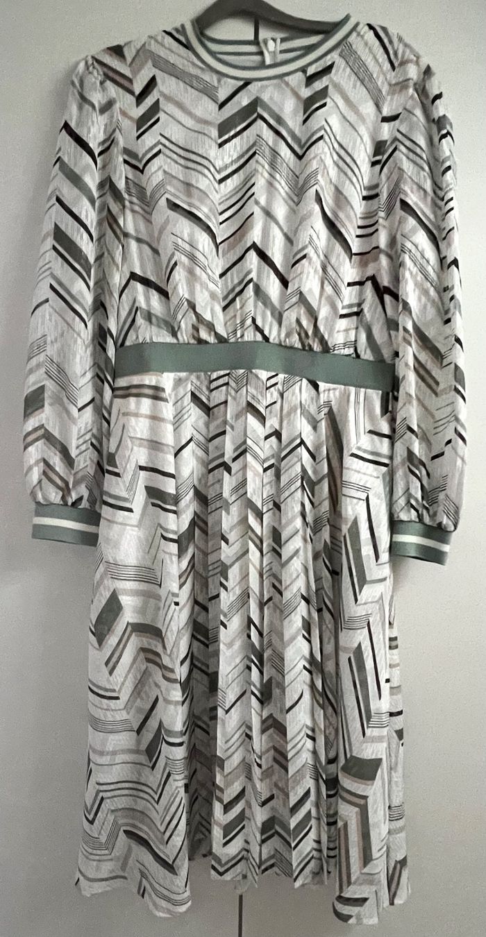 Ted Baker Vestiti: Ted Baker Kleid / Gr. 4 / grün-weiss – Nuovo (secondo la descrizione) da Eichberg venduto da Lolapop18