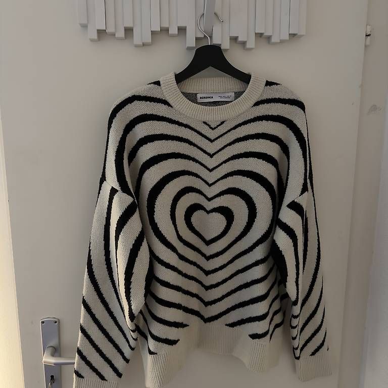Maglioni & Felpe:  Pull Bershka taille M  – Usato da Vevey venduto da diogodasilva_