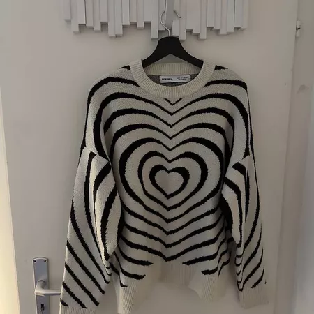  Pull Bershka taille M 