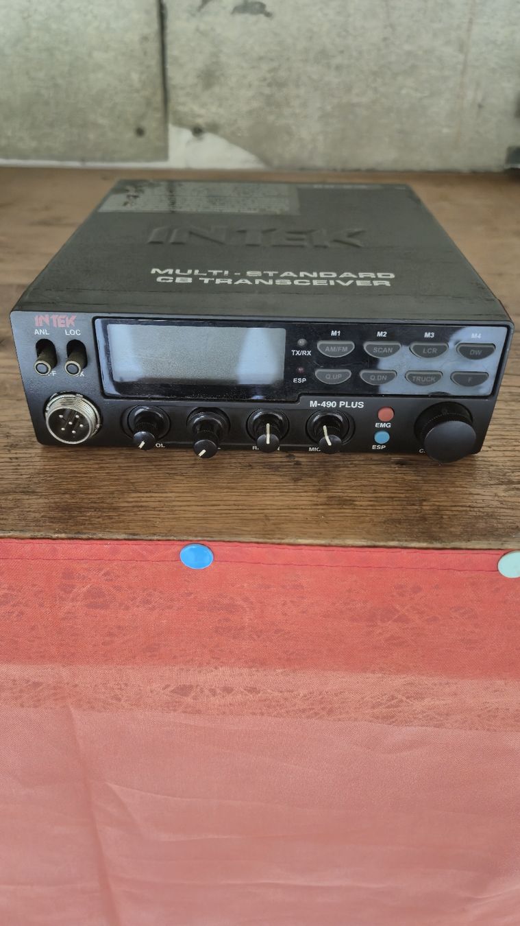 Technique de radiocom: Intek M-490 PLUS CB Transceiver gebraucht – D'occasion à dagmersellen par nuno024 1