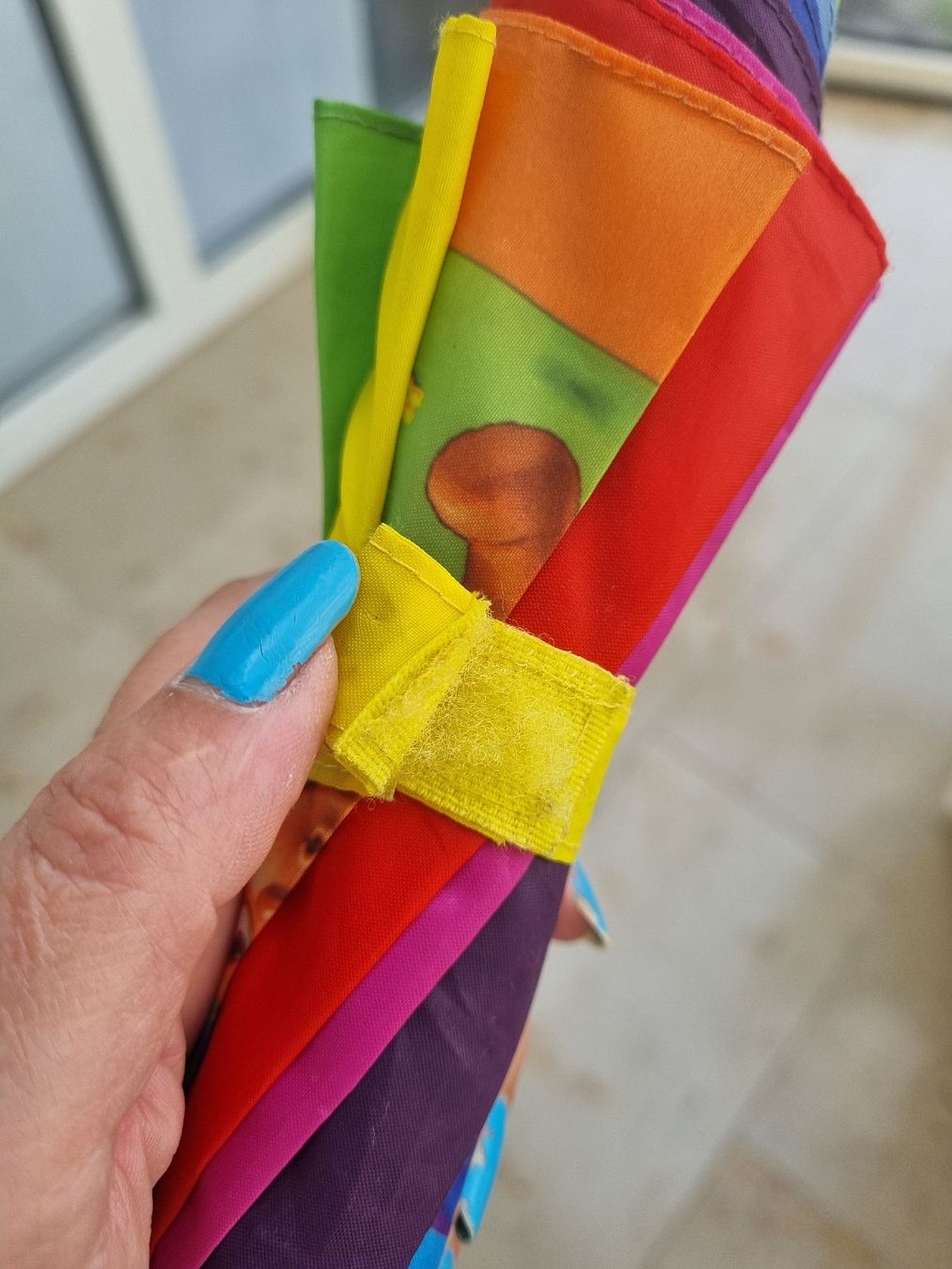 Altro per bambini: Kinder Regenbogen Regenschirm SauBär – Usato da Lengnau AG venduto da Endless 5